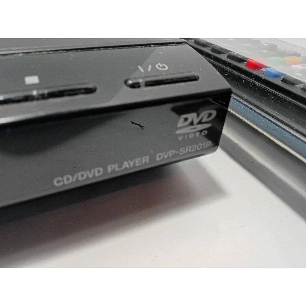 Sony DVP-SR201P DVD Player w remote and cables